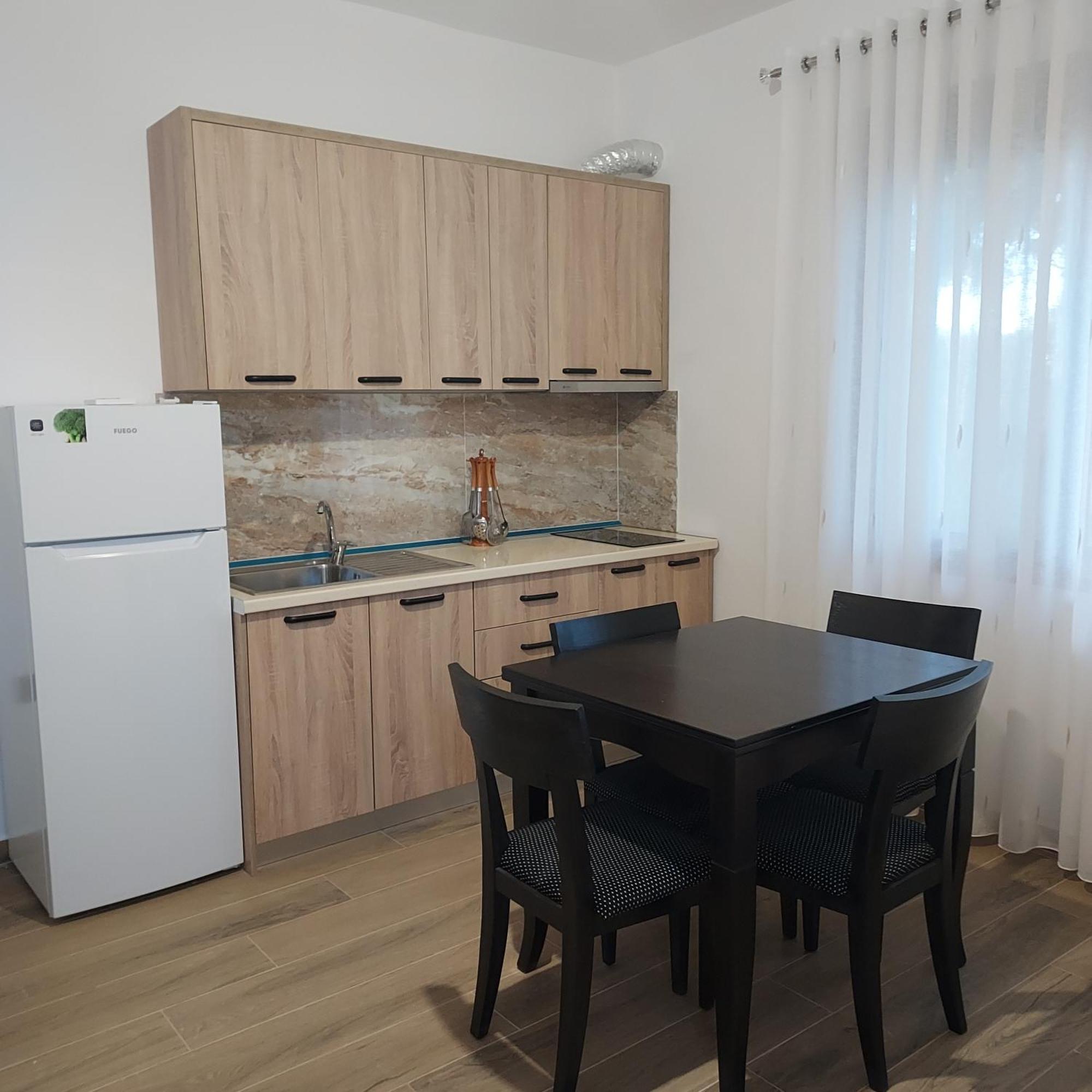 Guesthouse Wlora Zewnętrze zdjęcie